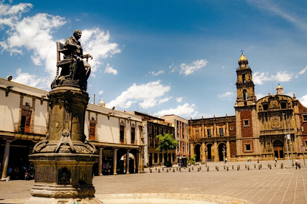 Plaza de Santo Domingo, Kathedrale