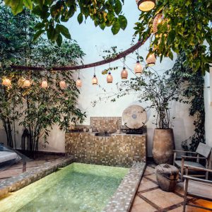 Orientalisches Spa mit Indoor-Pool, Steinwänden und Teeservice – Thalasso-Wellness in Hammamet, Tunesien